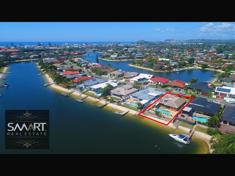 6 Weatherly Avenue, Mermaid Waters QLD 4218
