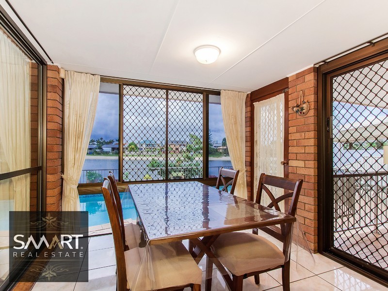 6 Weatherly Avenue, Mermaid Waters QLD 4218