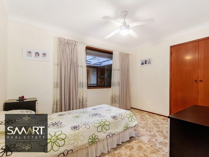 6 Weatherly Avenue, Mermaid Waters QLD 4218