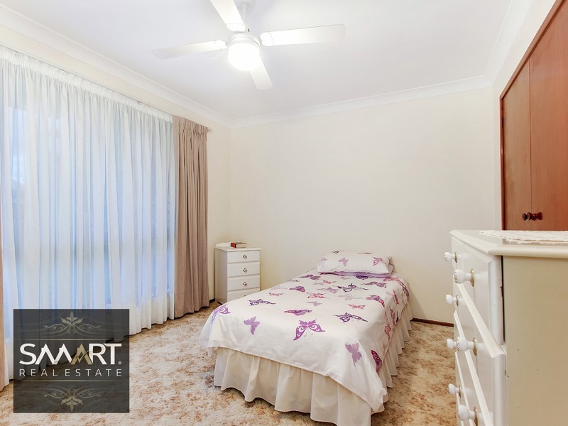 6 Weatherly Avenue, Mermaid Waters QLD 4218