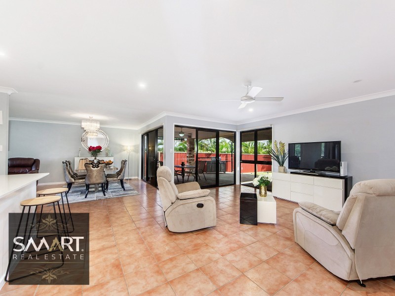 43 Zane Street, Molendinar QLD 4214