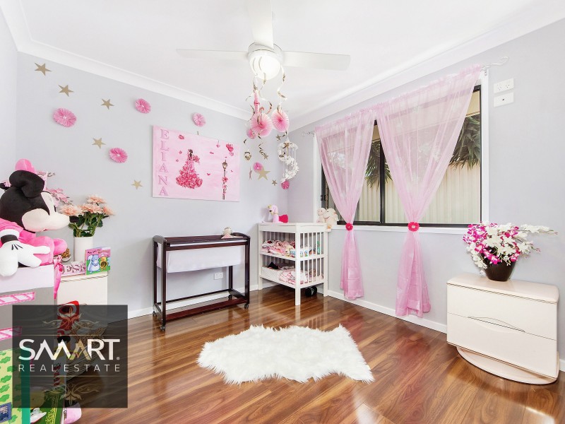43 Zane Street, Molendinar QLD 4214