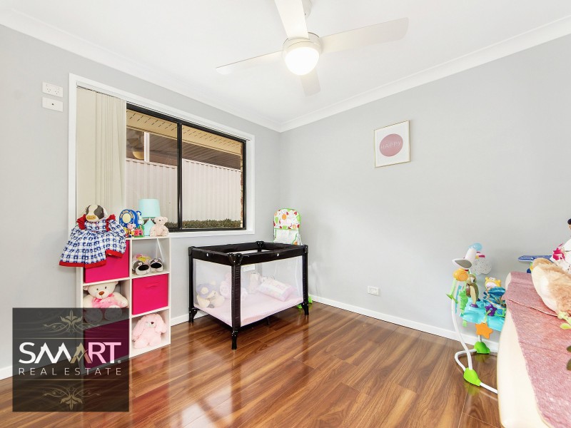 43 Zane Street, Molendinar QLD 4214