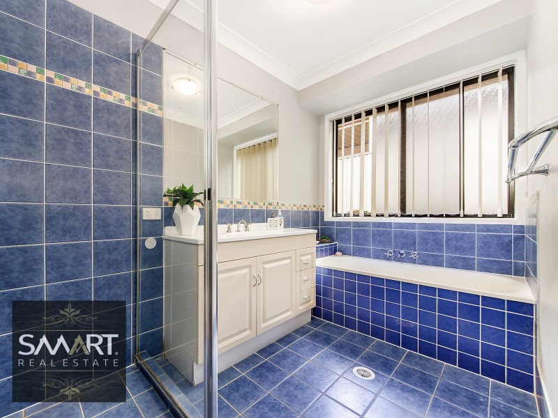 43 Zane Street, Molendinar QLD 4214