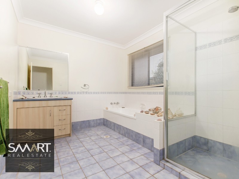 18 Tara Vista Boulevarde, Highland Park QLD 4211