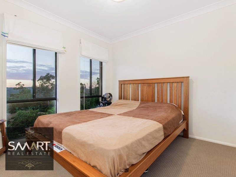 18 Tara Vista Boulevarde, Highland Park QLD 4211