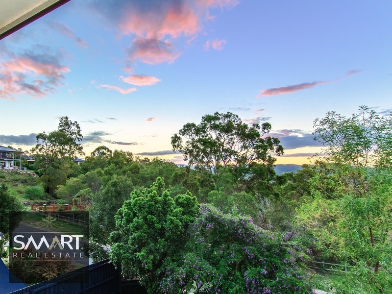 18 Tara Vista Boulevarde, Highland Park QLD 4211