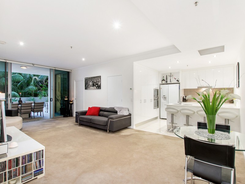 1001/33 T E Peters Drive, Broadbeach Waters QLD 4218