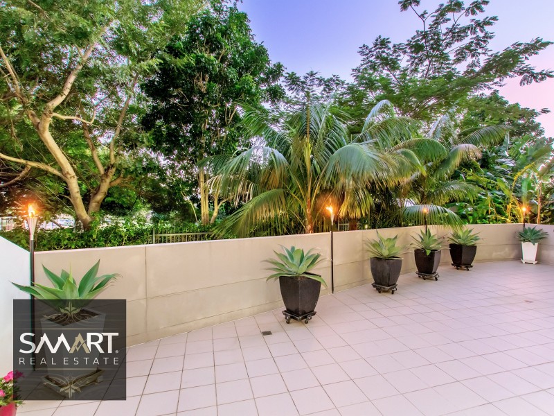1001/33 T E Peters Drive, Broadbeach Waters QLD 4218