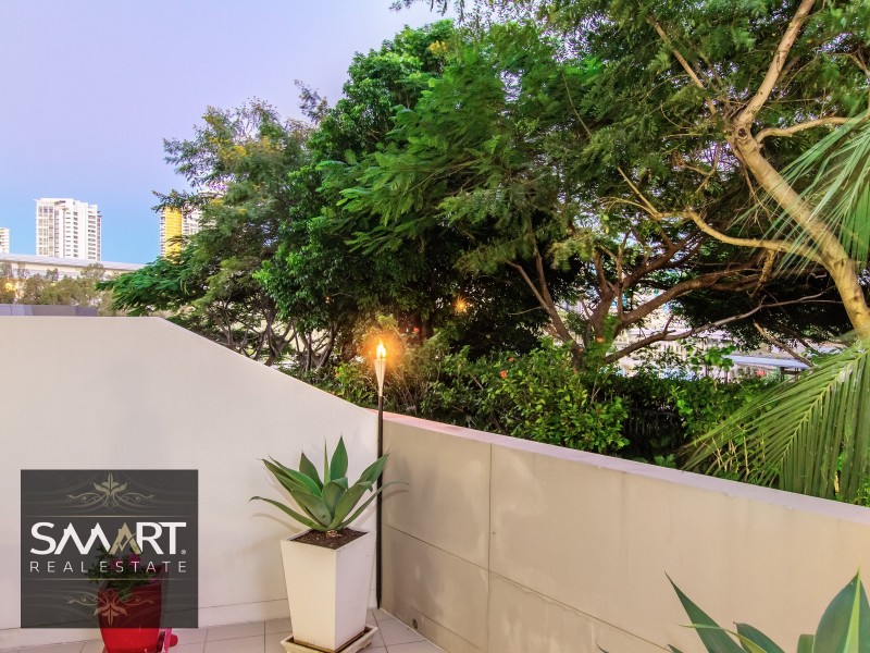 1001/33 T E Peters Drive, Broadbeach Waters QLD 4218