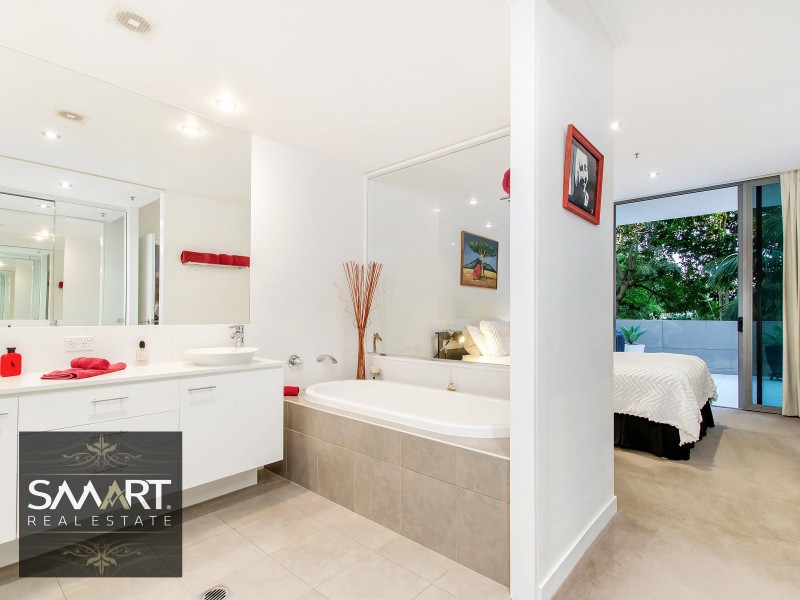 1001/33 T E Peters Drive, Broadbeach Waters QLD 4218