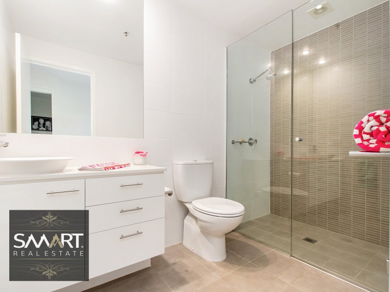 1001/33 T E Peters Drive, Broadbeach Waters QLD 4218