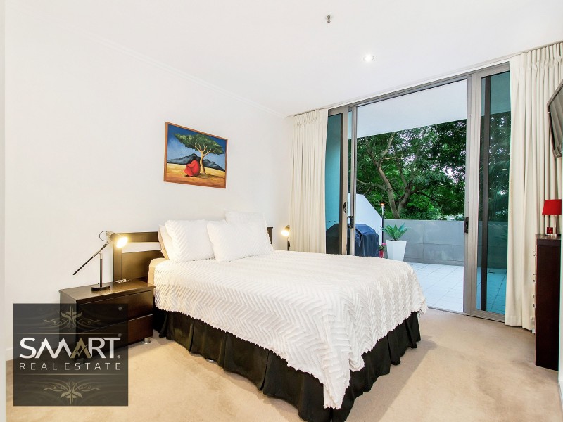 1001/33 T E Peters Drive, Broadbeach Waters QLD 4218