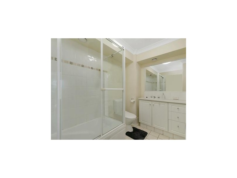 18/27-29 Walton, Southport QLD 4215