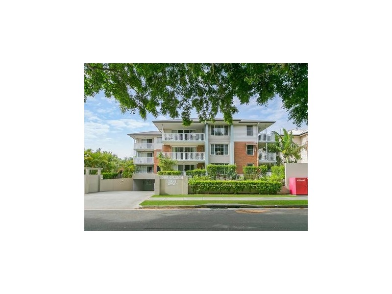 18/27-29 Walton, Southport QLD 4215