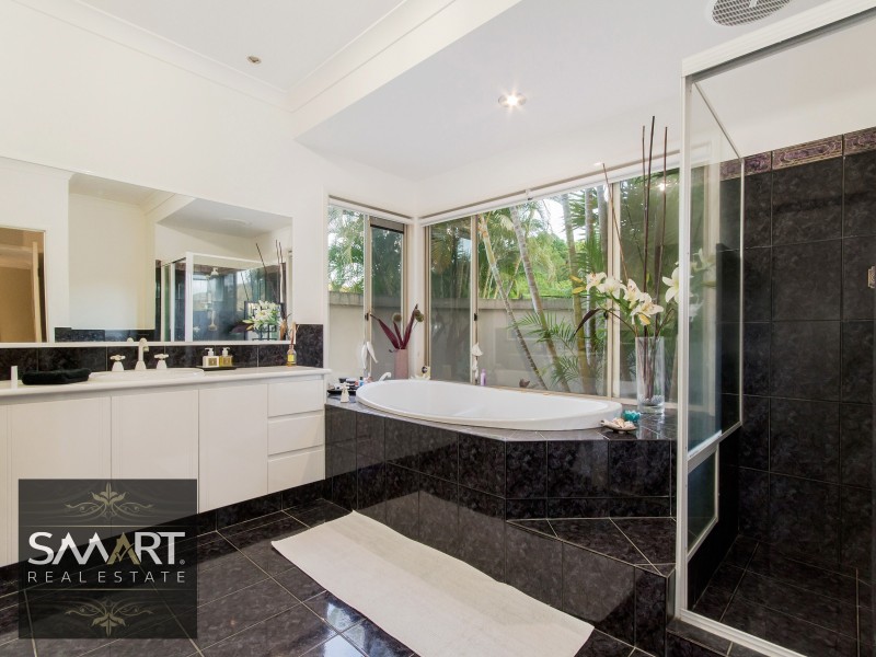 2 Moondance Court, Bonogin QLD 4213