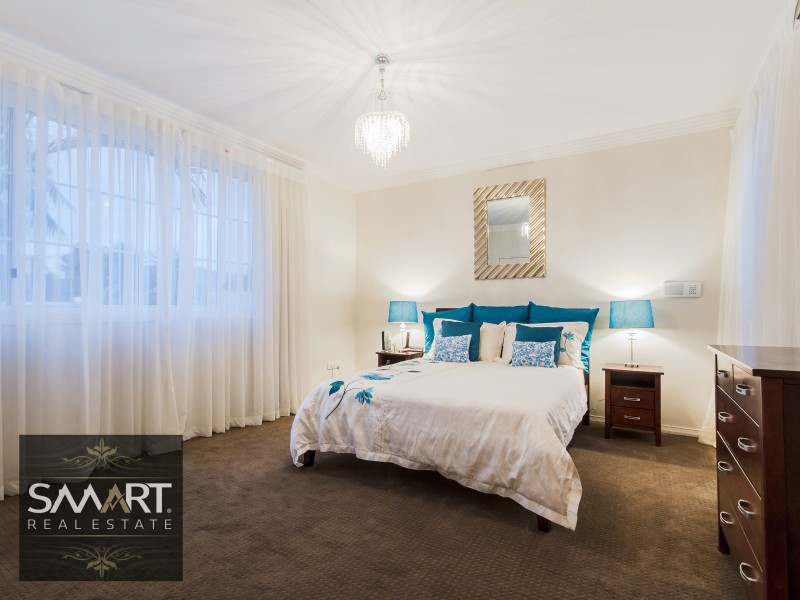 96 Cabana Boulevard, Benowa Waters QLD 4217