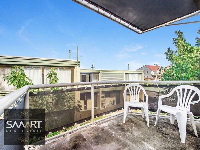 15/15 Weemala Street, Chevron Island QLD 4217