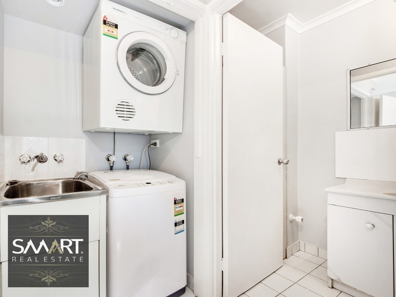 15/15 Weemala Street, Chevron Island QLD 4217