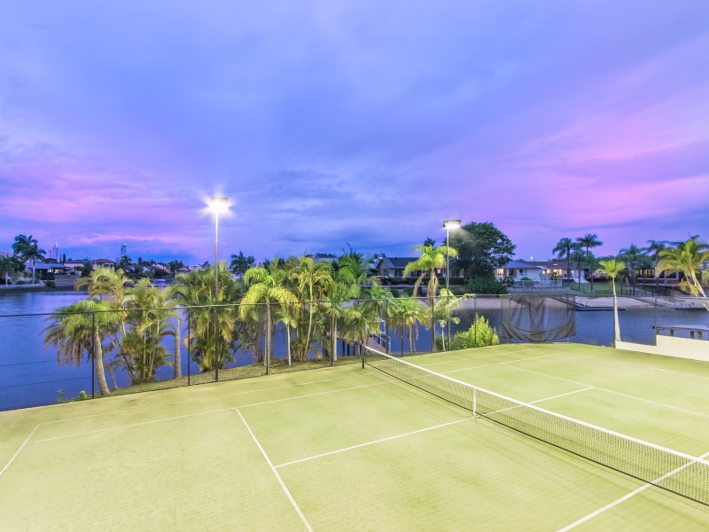 9 Braemer Court, Benowa Waters QLD 4217