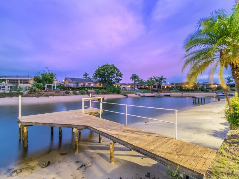 9 Braemer Court, Benowa Waters QLD 4217