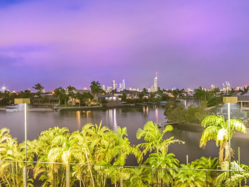 9 Braemer Court, Benowa Waters QLD 4217
