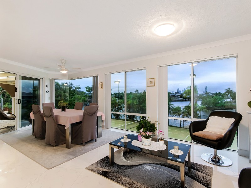 9 Braemer Court, Benowa Waters QLD 4217
