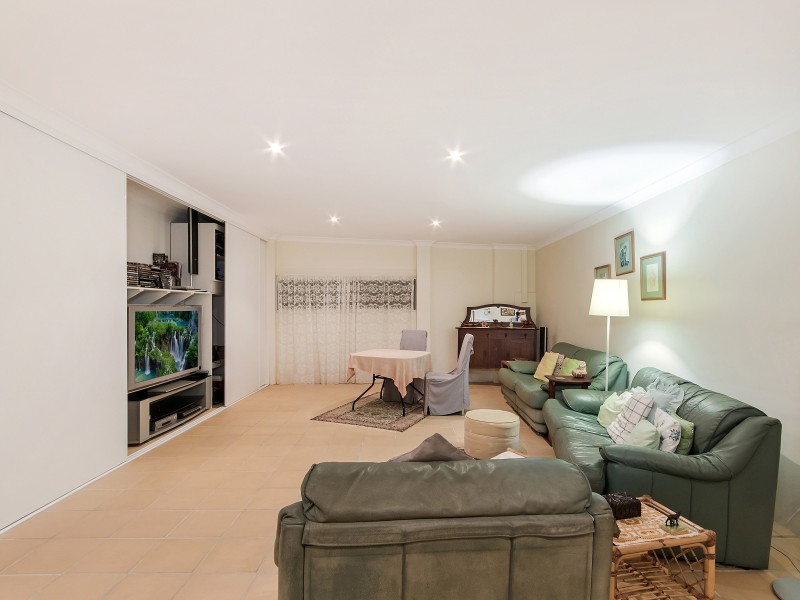 9 Braemer Court, Benowa Waters QLD 4217