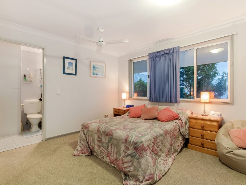 9 Braemer Court, Benowa Waters QLD 4217