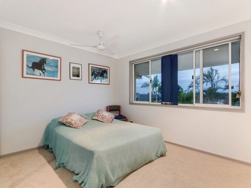 9 Braemer Court, Benowa Waters QLD 4217