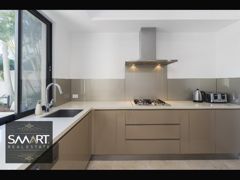 1051 Rosebank Way, Hope Island QLD 4212