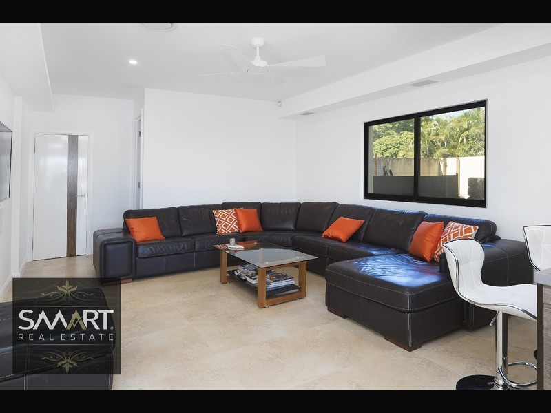 1051 Rosebank Way, Hope Island QLD 4212