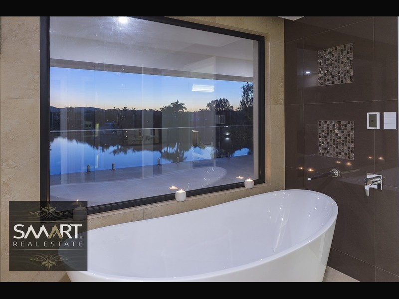 1051 Rosebank Way, Hope Island QLD 4212