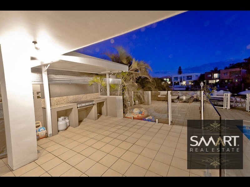 9 Pisa court, Bundall QLD 4217