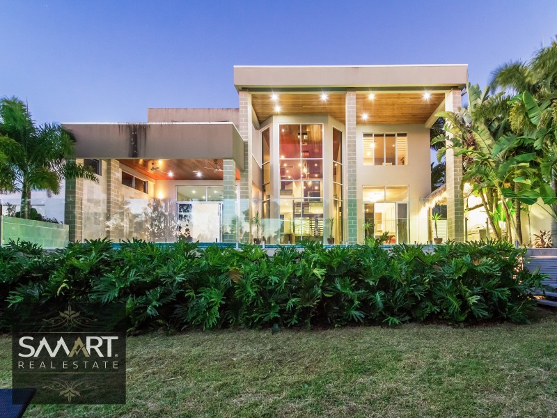 3028 The Boulevarde, Benowa QLD 4217