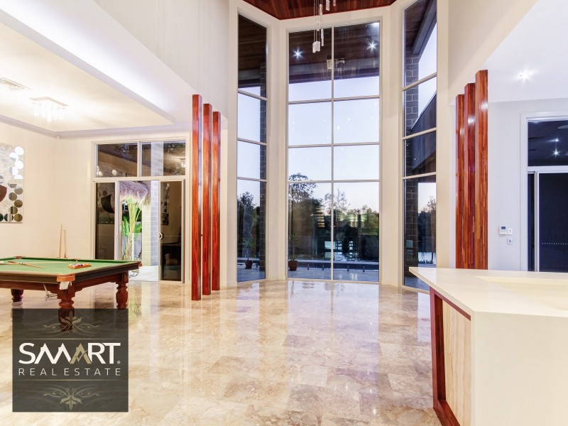 3028 The Boulevarde, Benowa QLD 4217