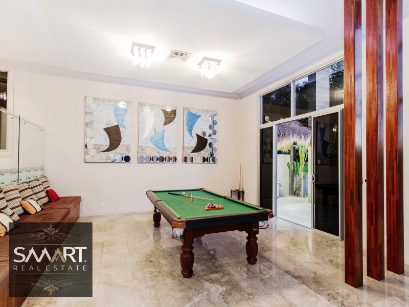 3028 The Boulevarde, Benowa QLD 4217