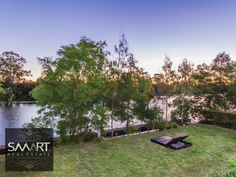 3028 The Boulevarde, Benowa QLD 4217