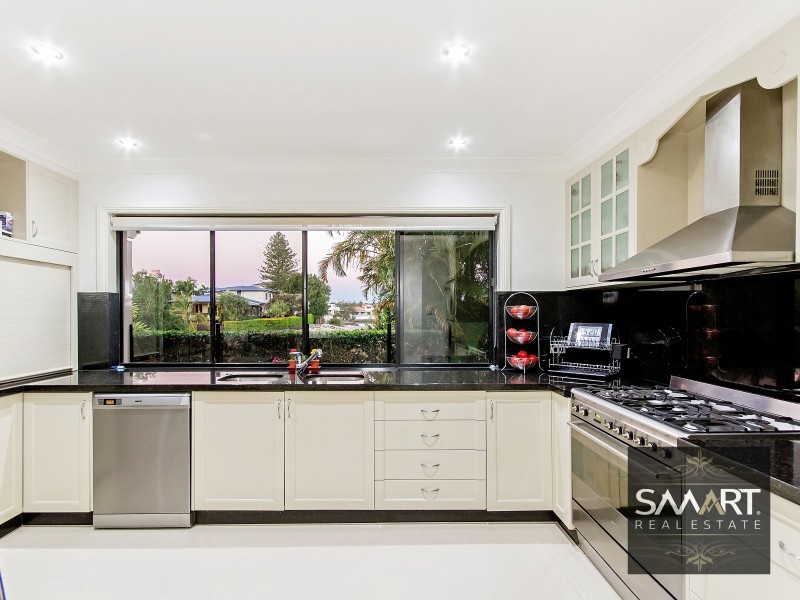 32 Rio Vista Boulevard, Broadbeach Waters QLD 4218