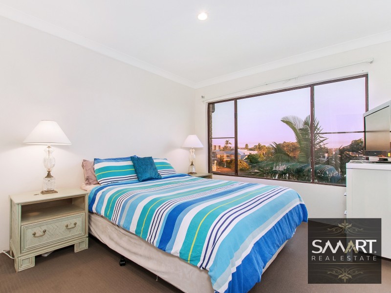 10/18-20 Sunshine Boulevard, Broadbeach Waters QLD 4218