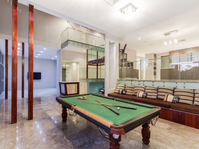 3028 The Boulevarde, Benowa QLD 4217