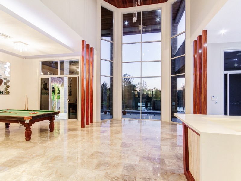 3028 The Boulevarde, Benowa QLD 4217