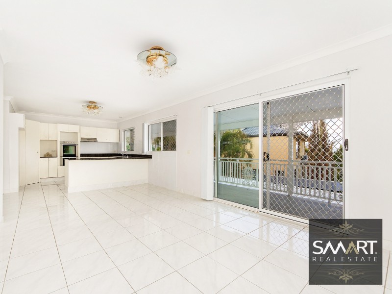 32 Numeralla Avenue, Ashmore QLD 4214