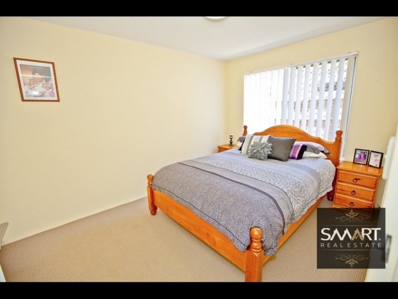 2/51 Burra Street, Chevron Island QLD 4217