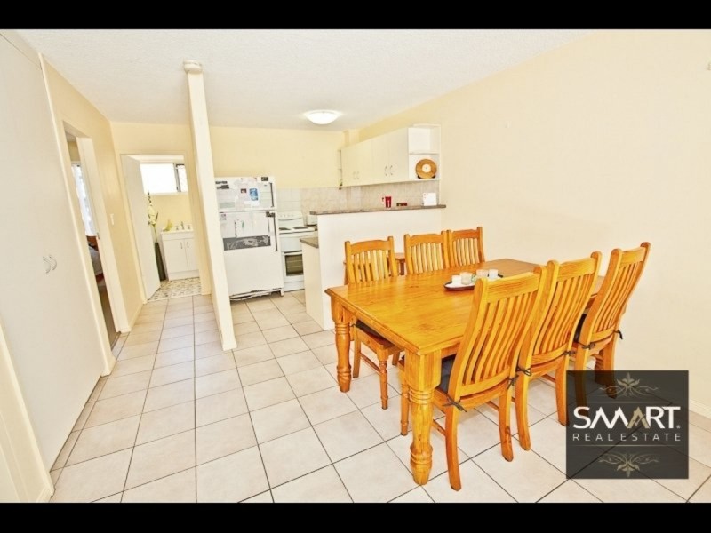 2/51 Burra Street, Chevron Island QLD 4217