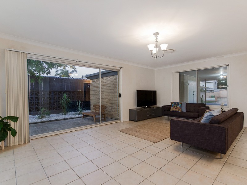 7 Key West, Broadbeach Waters QLD 4218