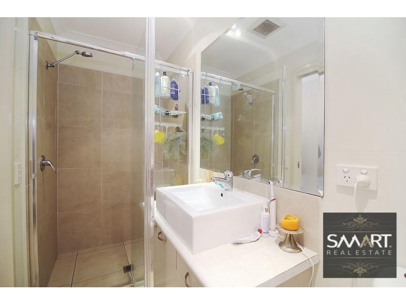 30 Harley Street, Labrador QLD 4215