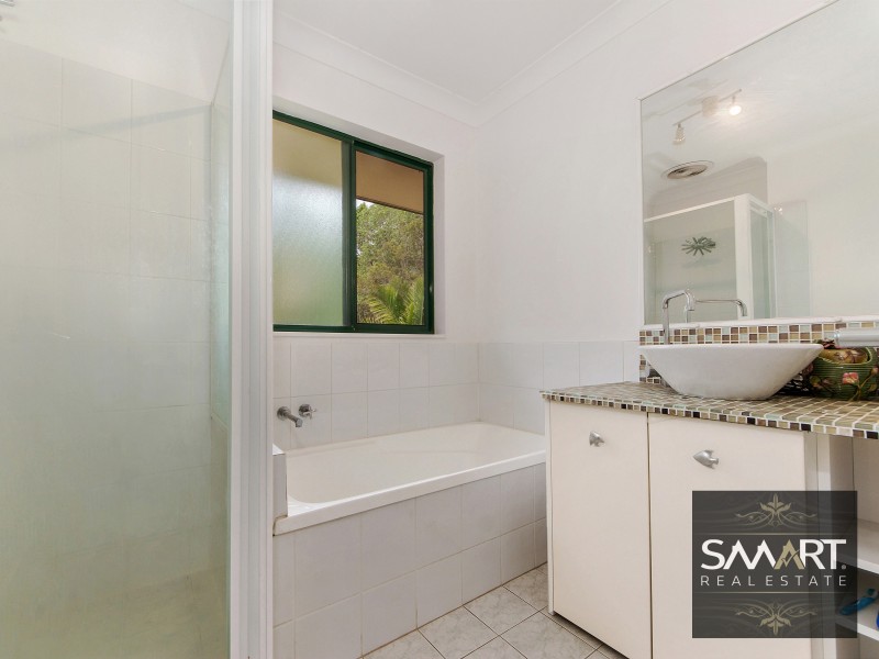 11/156 Greenacre Drive, Arundel QLD 4214