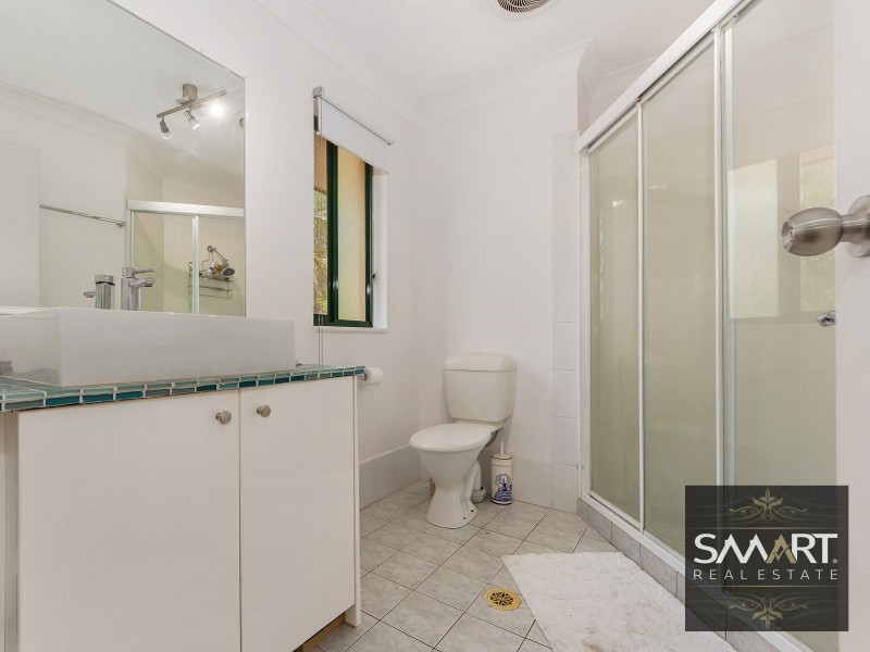 11/156 Greenacre Drive, Arundel QLD 4214