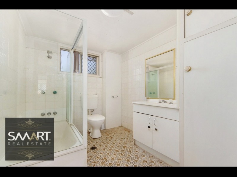 2/376 Marine Parade, Labrador QLD 4215